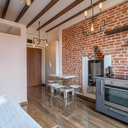 New York-style - Modern Glam Near The Center Of Milano